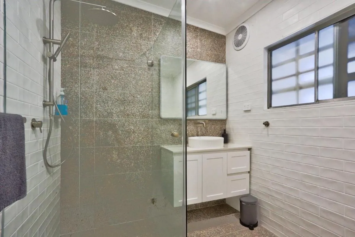 Image 2 of 2 Bedroom House with 2 E-Bikes Included at Centre of Chippendale