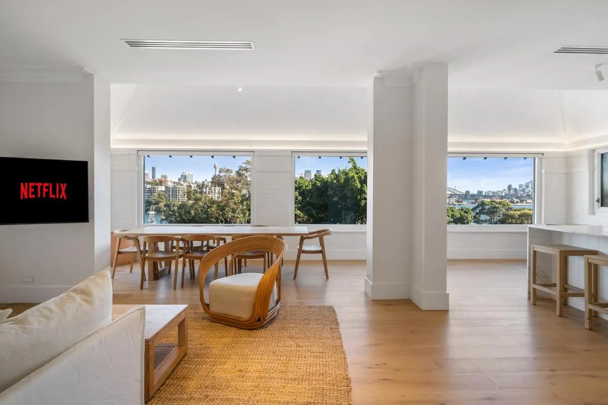 Image 5 of 3BR Entire Lvl Penthouse with Views Darling Point