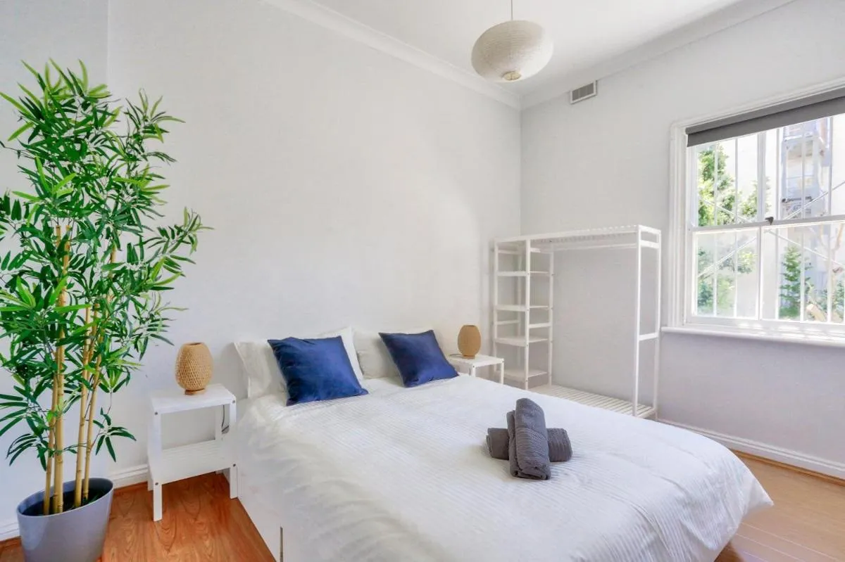 Image 1 of 3 Bedroom House Chippendale Near the Center 2 E-Bikes Included