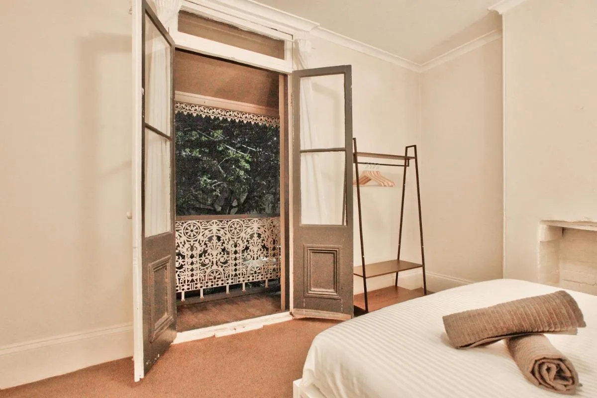 Image 1 of 3 Bedrooms – Darling Harbour – Glebe St 2 E-Bikes Included