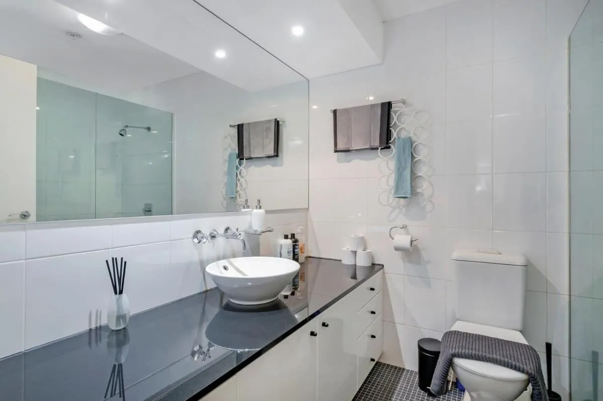 Image 2 of A Comfy & Modern Studio Near Darling Harbour