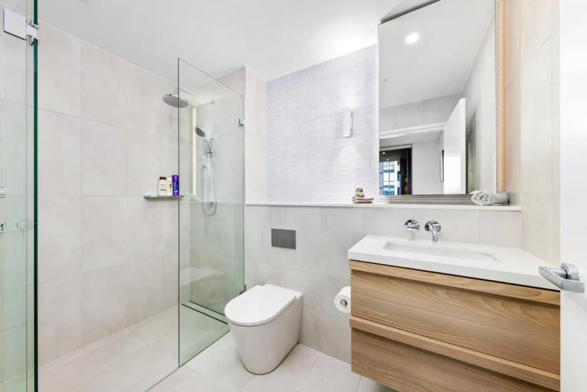 Image 2 of Adorable 2B Apt near Macquarie Uni