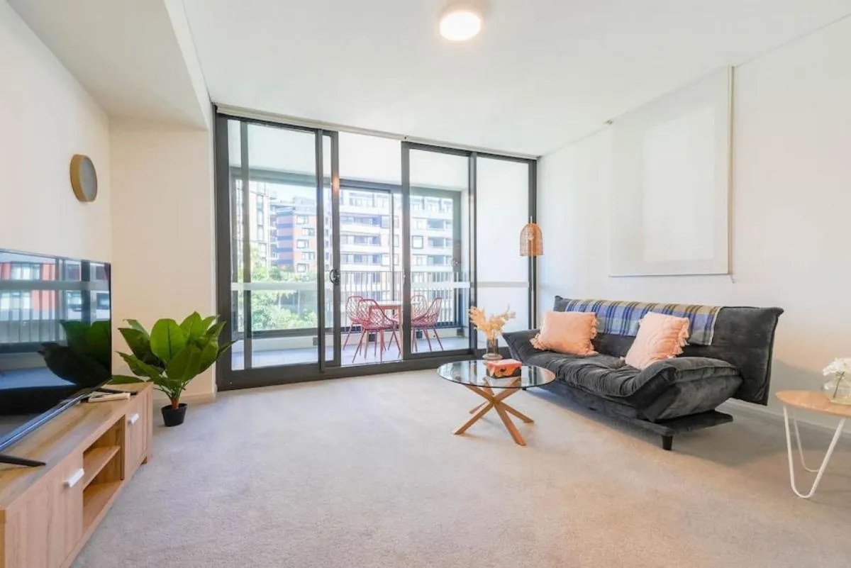 Image 3 of Adorable One Bedroom APT in heart of WWP