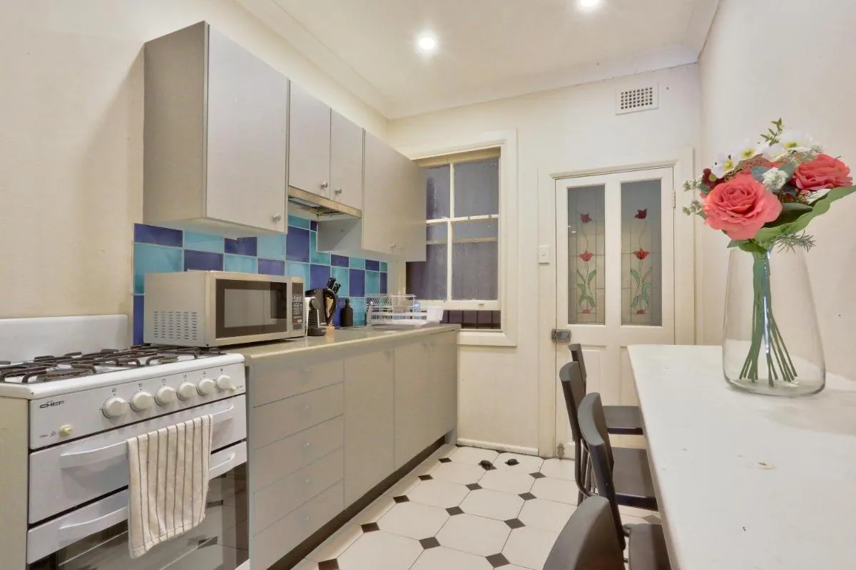 Image 3 of Affordable 3 Bedroom House Darlinghurst with 2 E-Bikes Included
