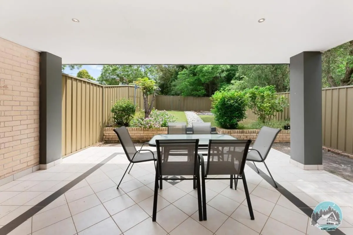Image 3 of Aircabin – Telopea – Sydney – 5 Beds Holiday House