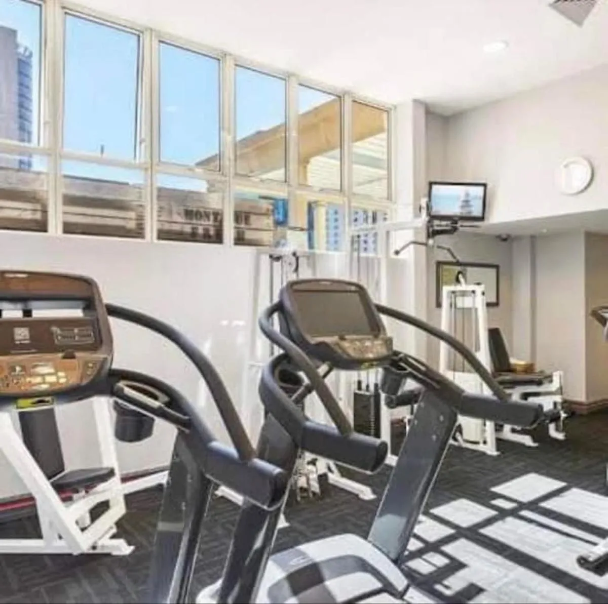 Image 5 of Amazing Apartment in Sydney CBD with Rooftop Pool