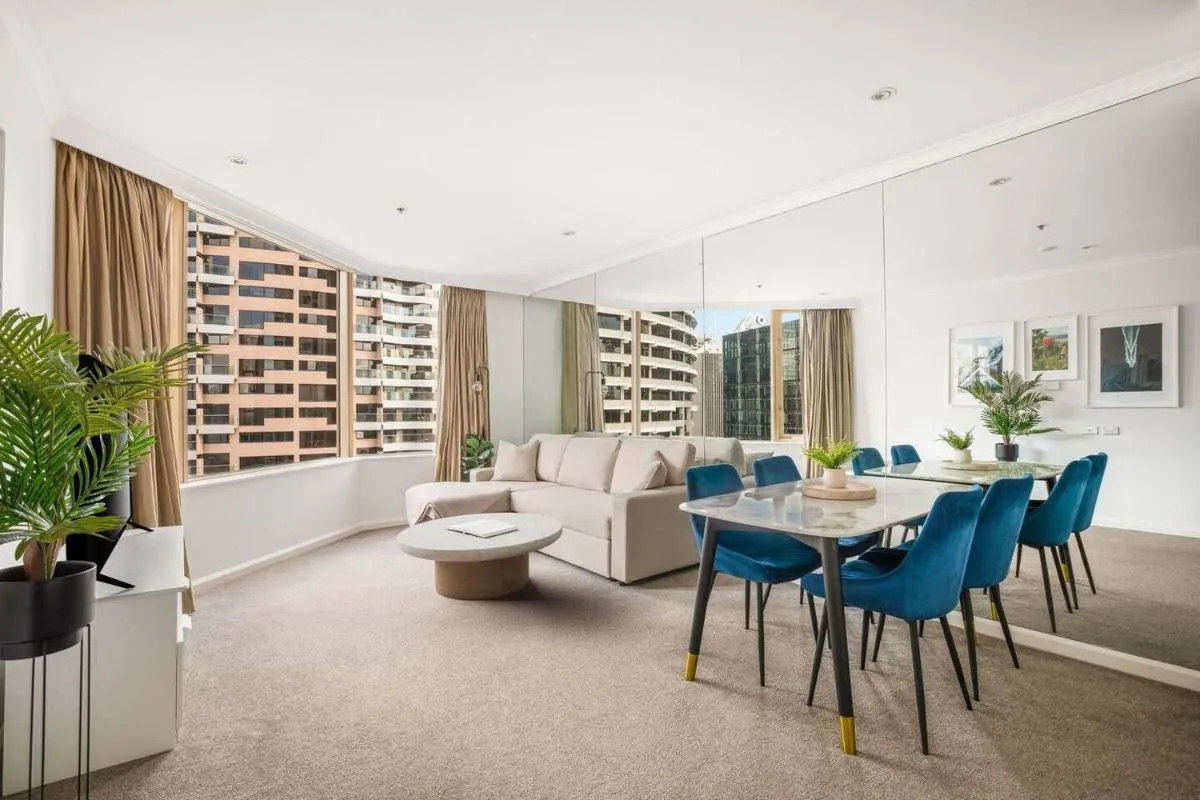 Image 4 of Amazing Sydney Apartment with Pool, Gym and Sauna