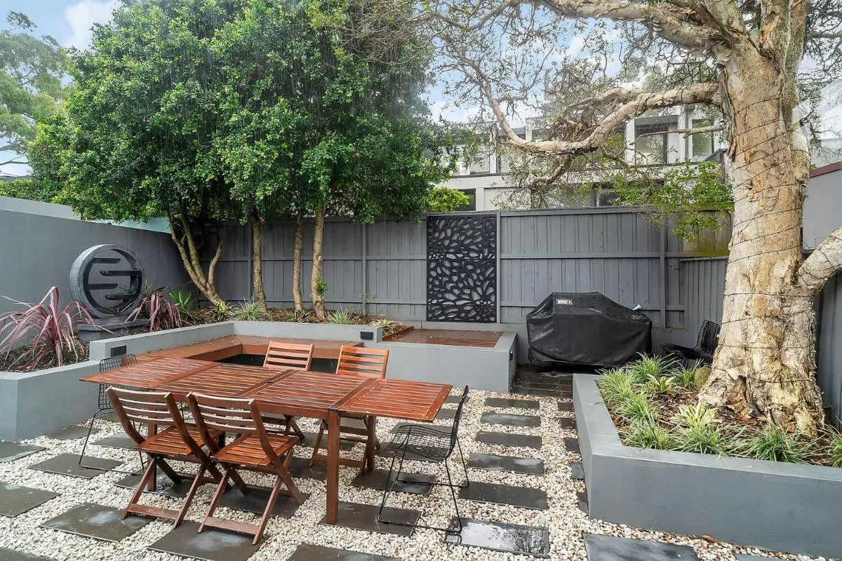Image 4 of Balmain Beauty with Spacious Garden