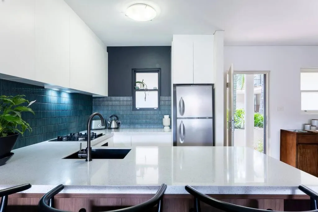 Image 3 of Balmain Designer 1 Bedroom Apartment with Parking