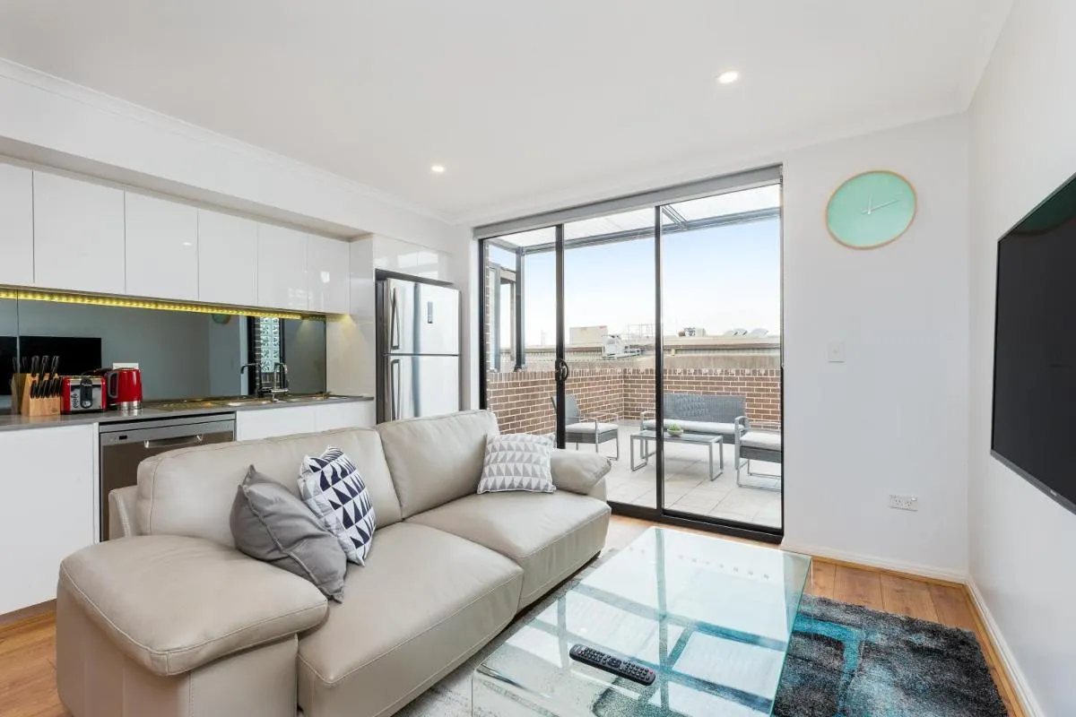 Image 3 of Balmain Modern Apartments