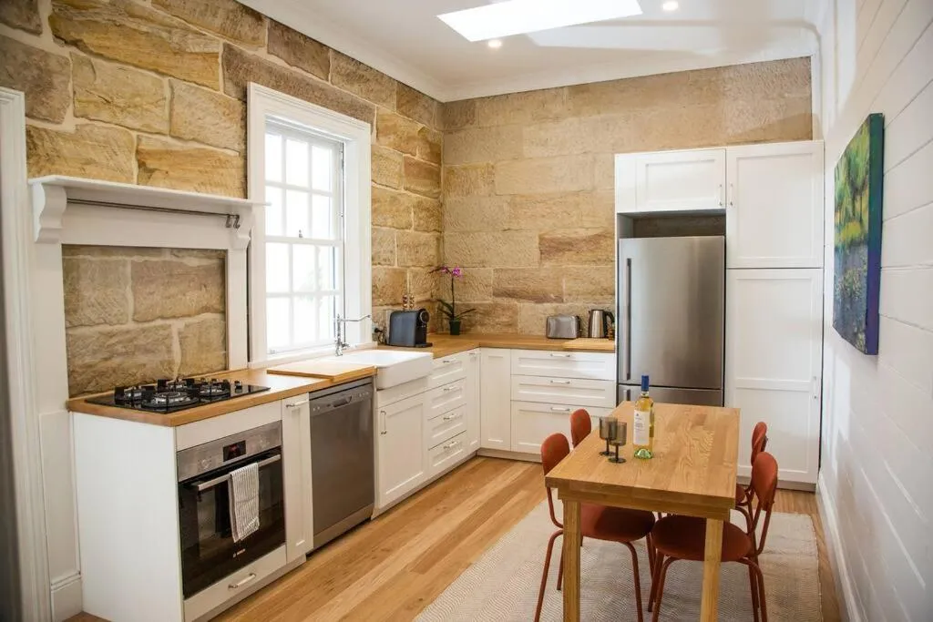 Image 2 of Balmain Sandstone Cottage