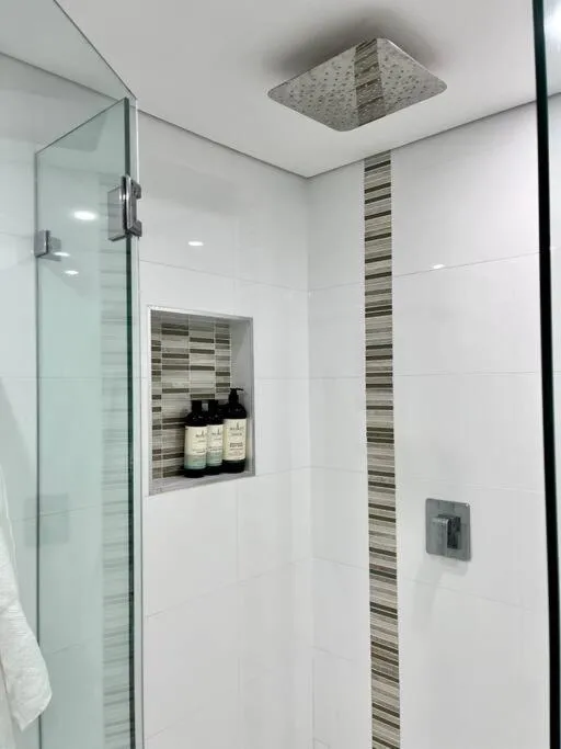 Image 4 of Bondi Beach Waves Beachfront Apartment
