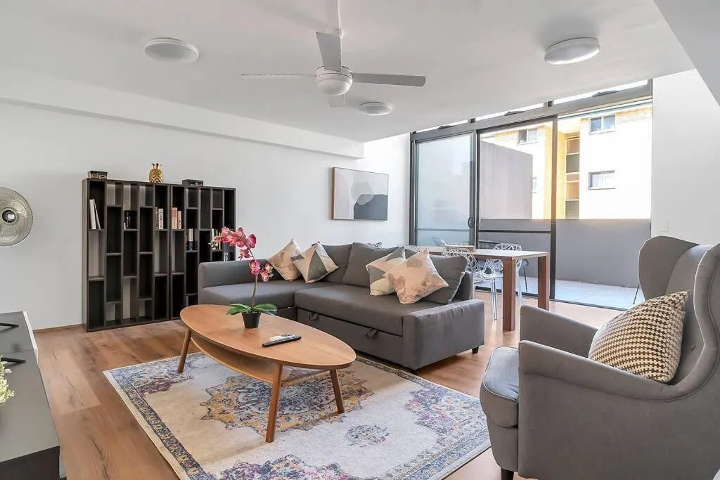 Image of Bright & Chic with Unbeatable Proximity