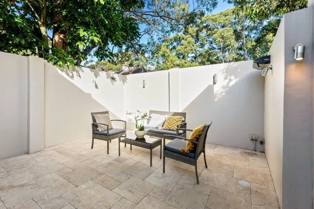 Image 5 of CBD Chic 3 bedroom Stay – Walk to Darling Harbour & Fish Market. (27)