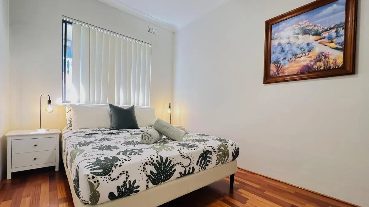 Image of Carlton 3 beds unit – free parking