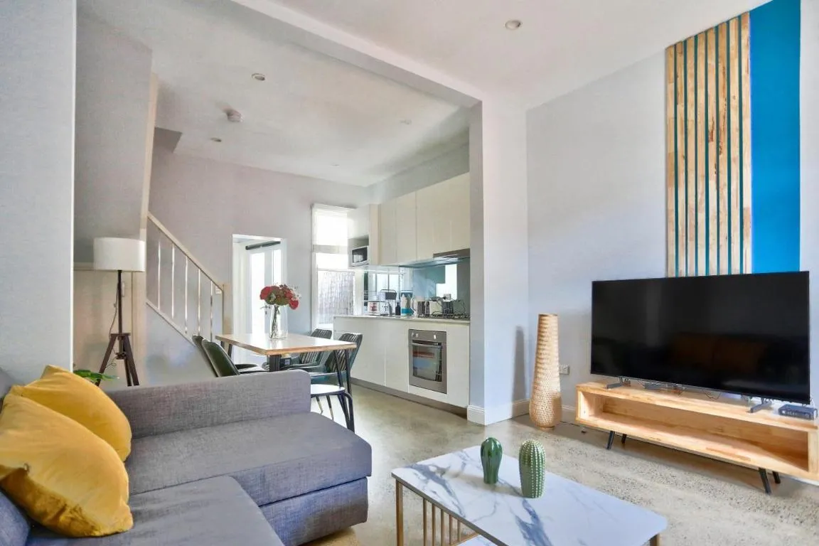 Image of Charming 2 Bedroom House Surry Hills