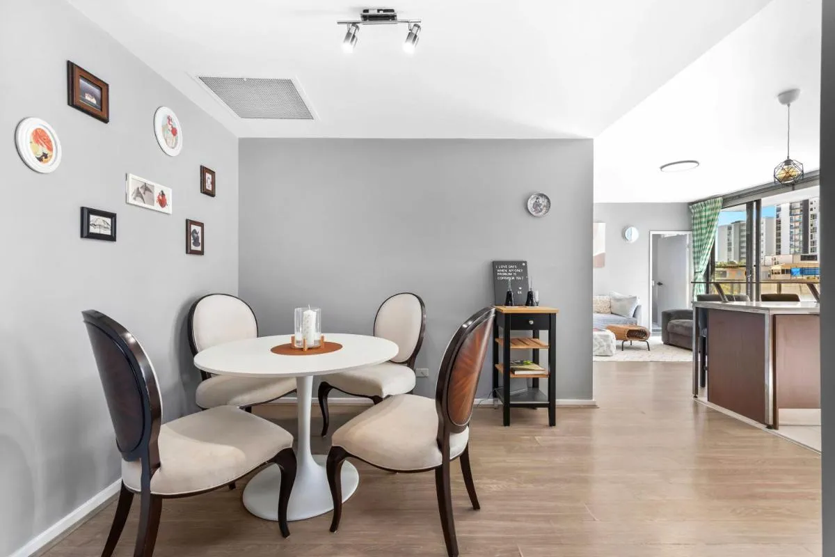 Image 2 of Charming Peaceful 3BR in heart of Rhodes