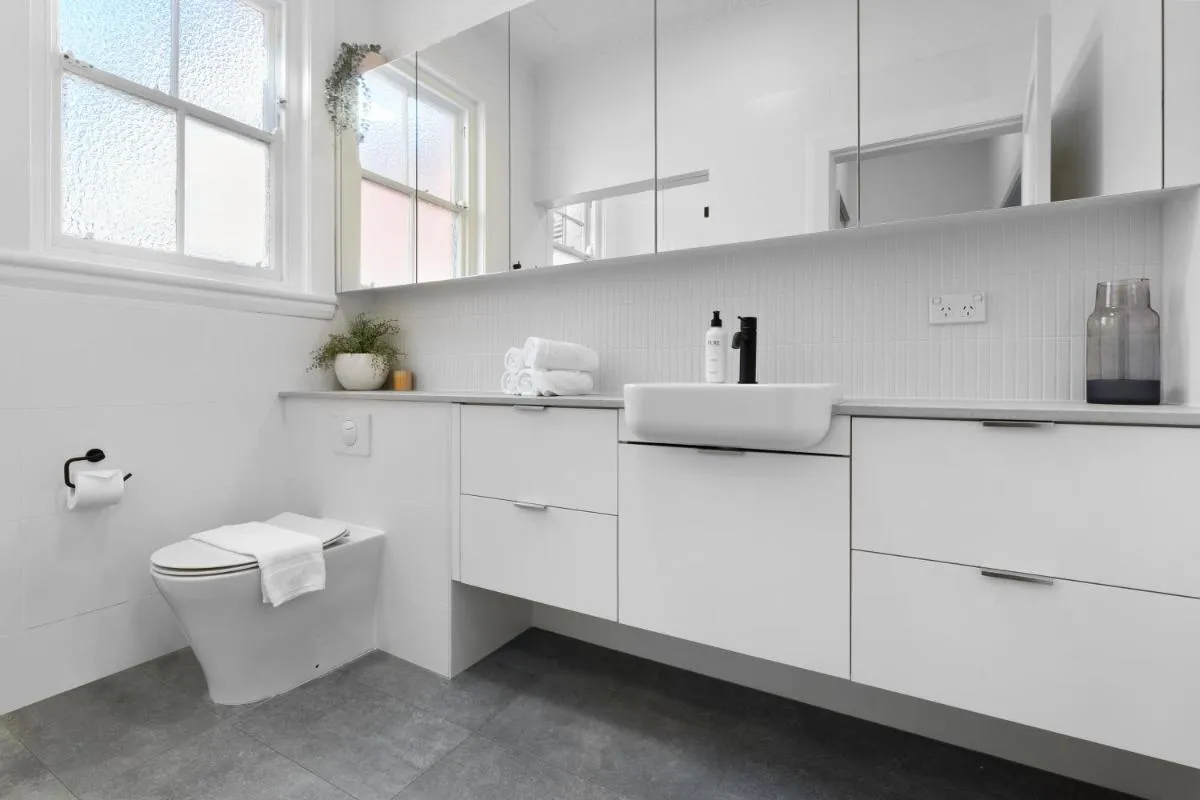 Image 2 of Chic 2BR Apartment with Artful Touches in Bondi