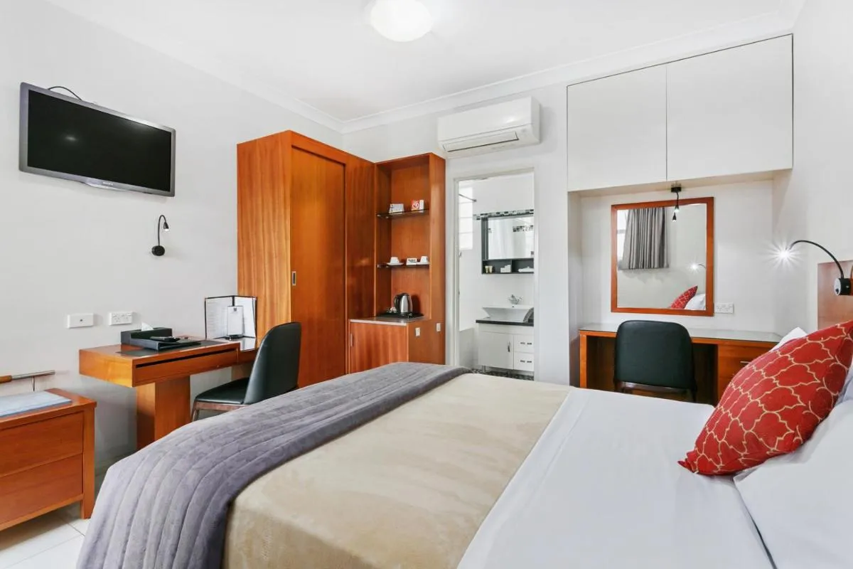 Image 1 of Comfort Inn & Suites Burwood
