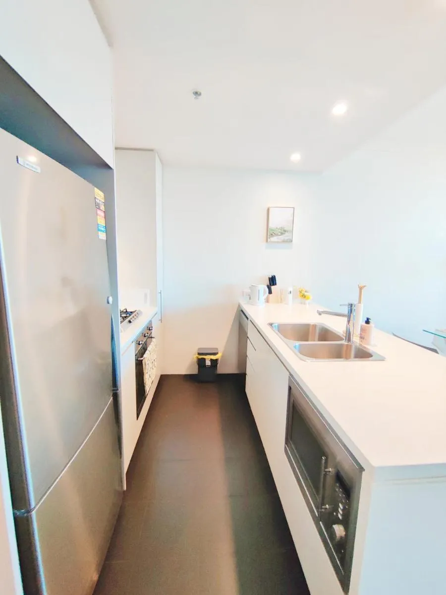 Image 3 of Comfy & Bright 1 Bed Apt Olympic