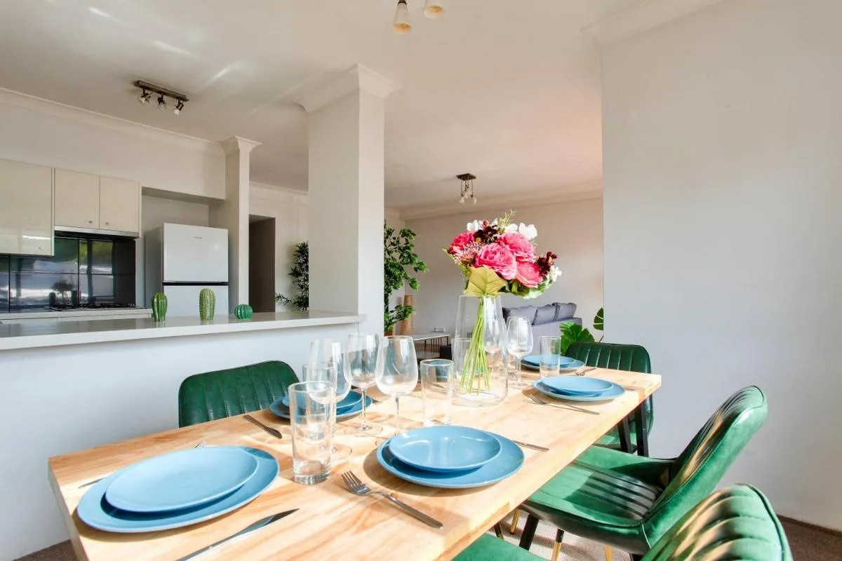 Image 3 of Cozy 2 Bedroom Apartment Surry Hills