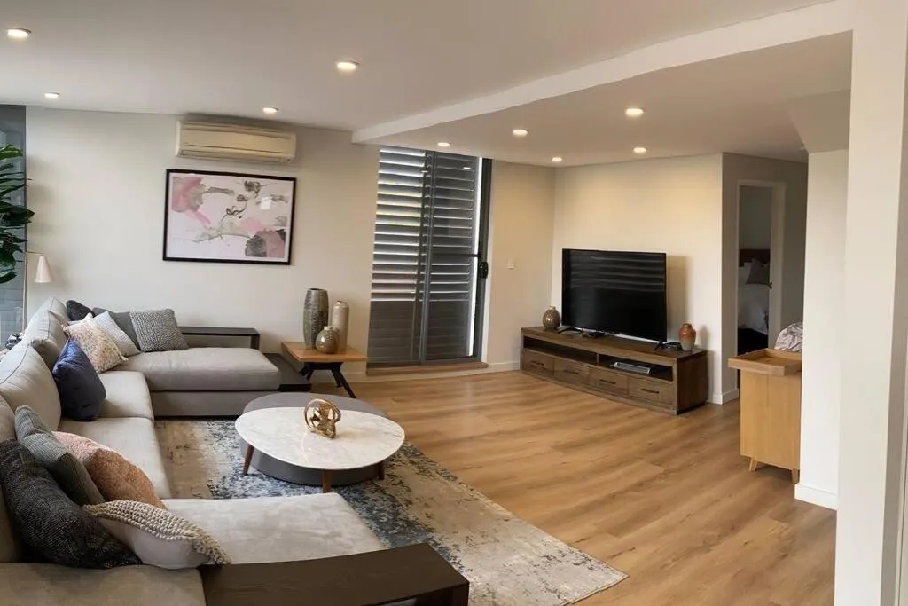Image 4 of Crows Nest – Executive Penthouse – 3 Bedroom- 5km to City