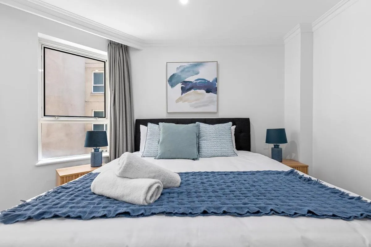 Image 1 of Discover Bond Street