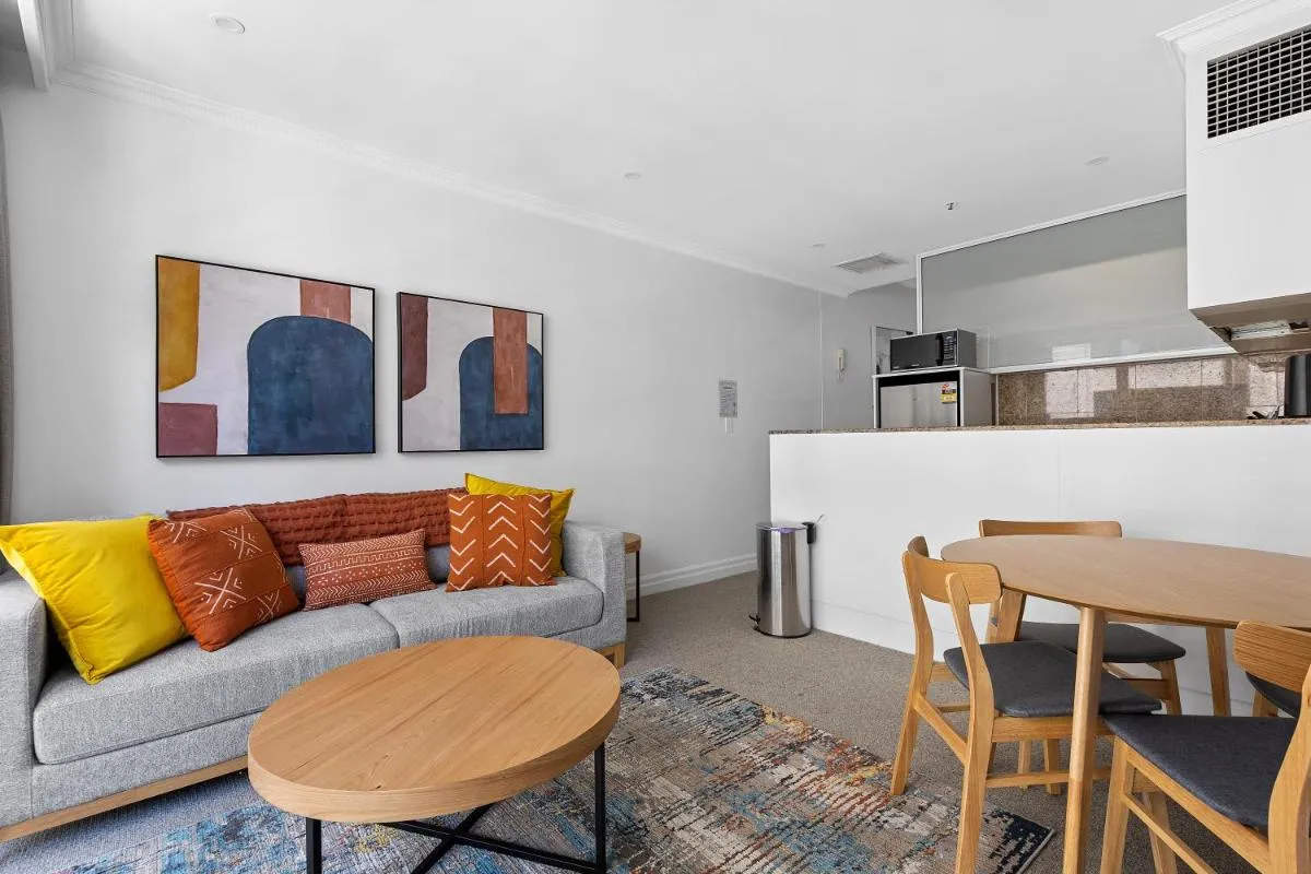 Image 4 of Discover Bond Street