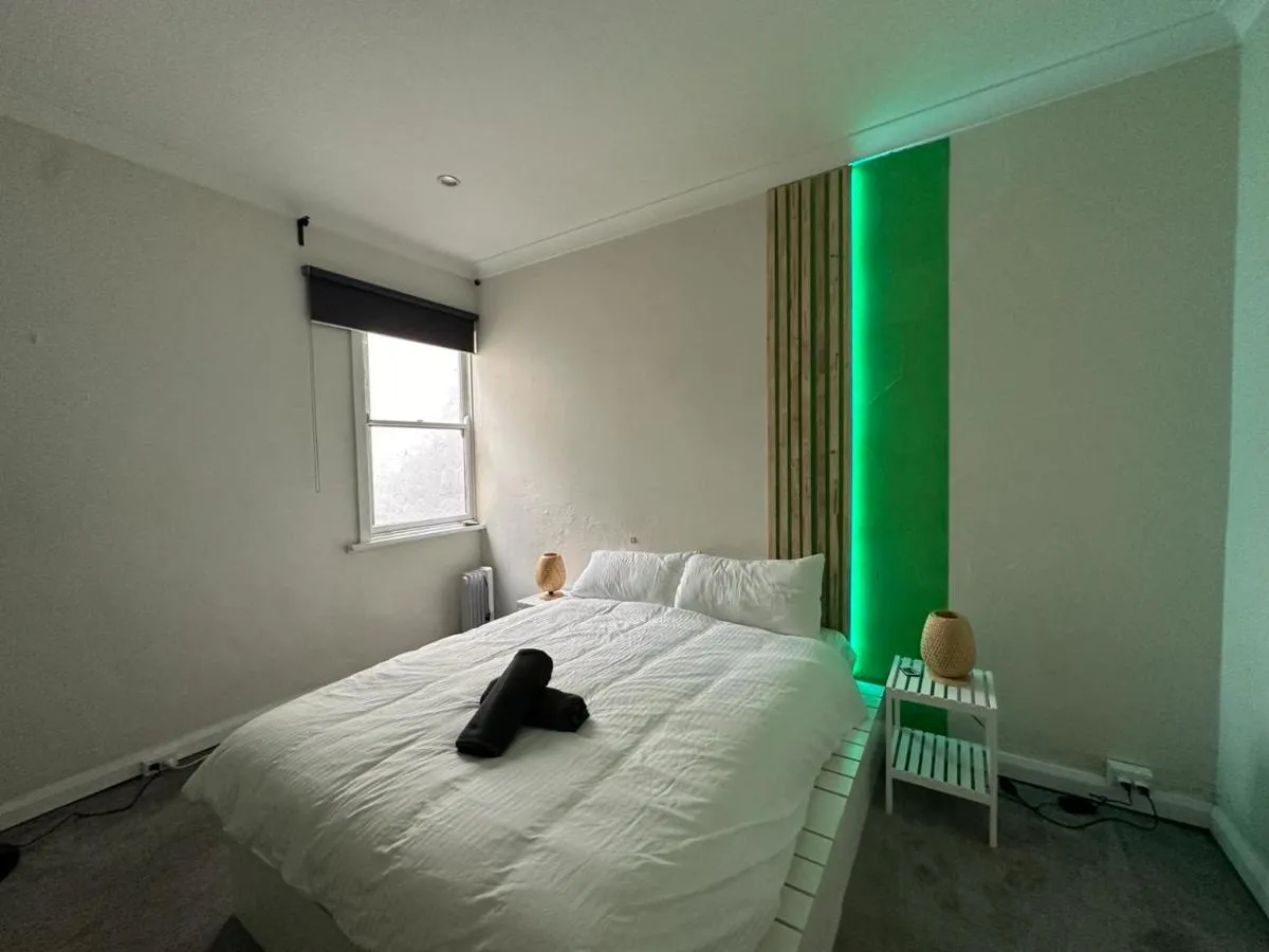 Image 1 of Dynamic 2 Bedroom home close to city buzz Darling St 2 E-Bikes Included