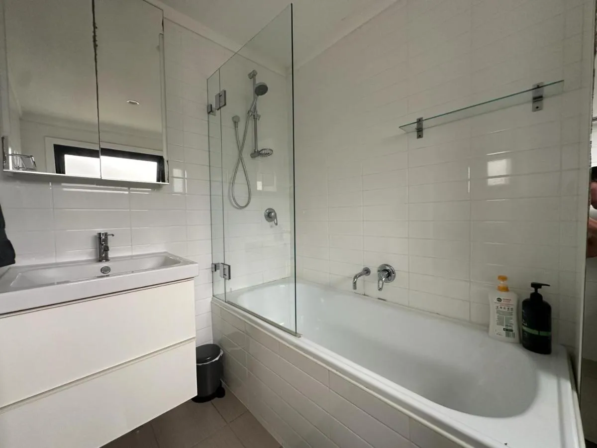 Image 2 of Dynamic 2 Bedroom home close to city buzz Darling St 2 E-Bikes Included