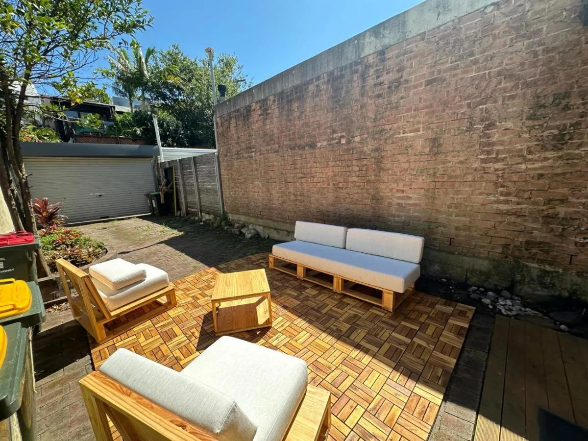 Image 4 of Elegant 2 Bedroom home close to city buz Bridge RD 2 E-Bikes Included