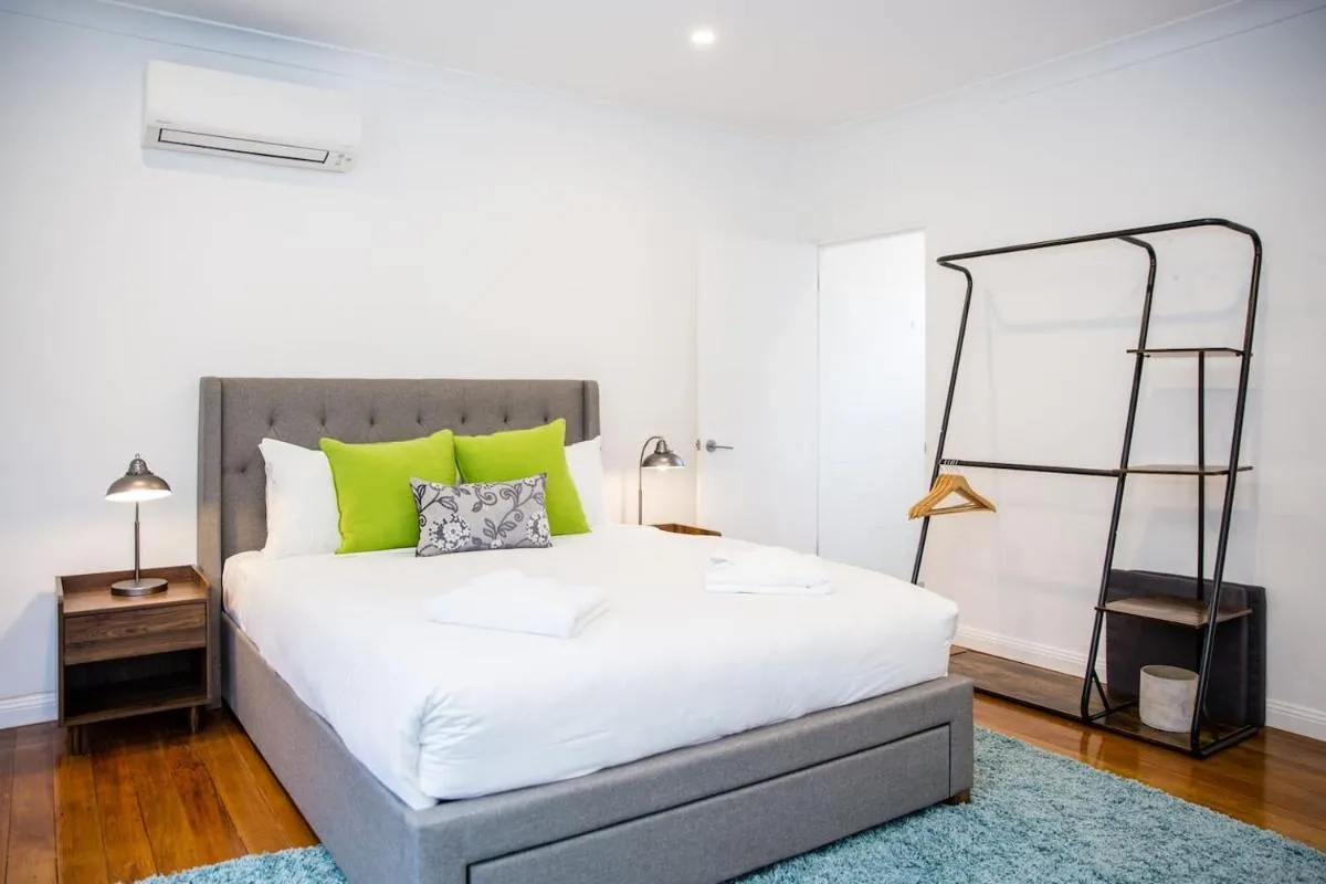 Image 6 of Esperanza Gardens – A Stylish Victorian Studio