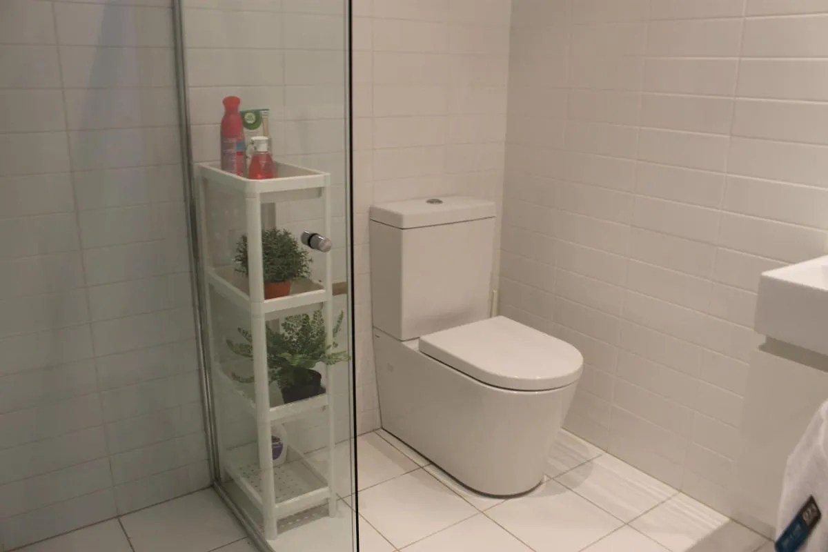 Image 2 of Exquisite Family Home +Parking, Close to CBD