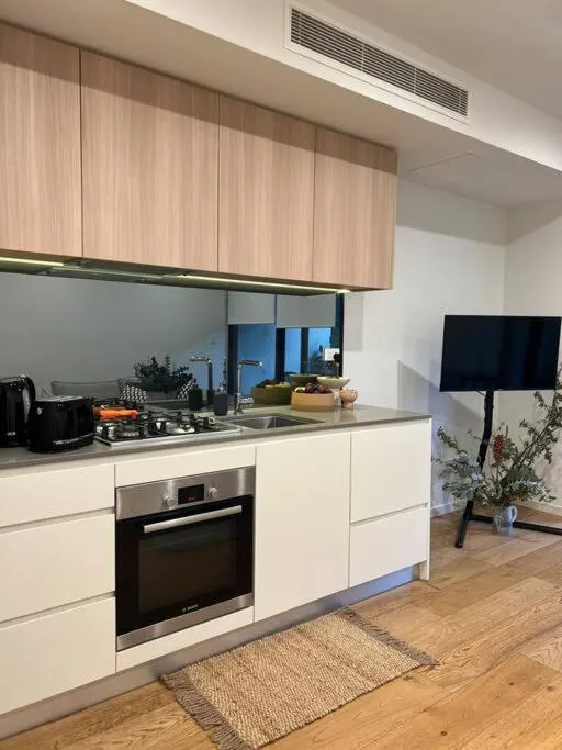 Image 5 of Exquisite Inner City Modern 1 Bedroom Apt
