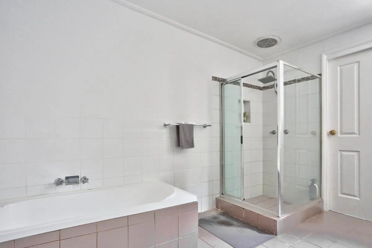 Image 2 of Family Friendly 3 Bedroom House Glebe 2 E-Bikes Included