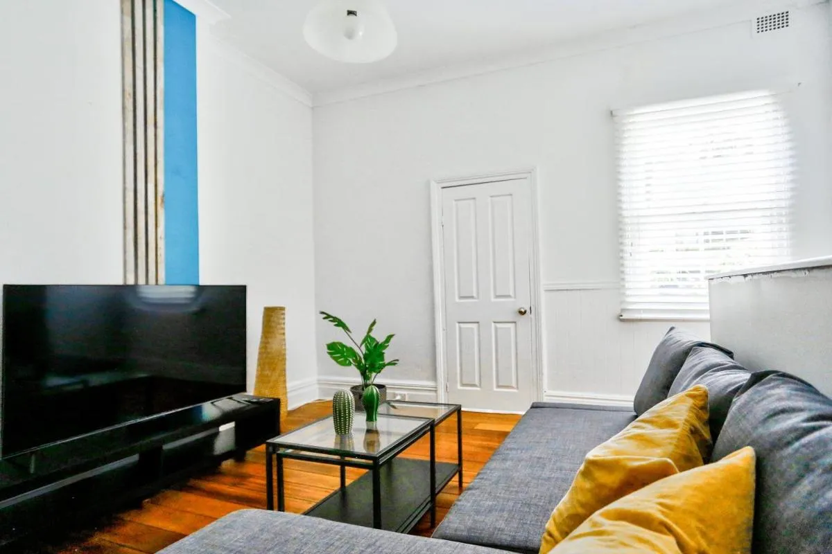 Image 4 of Family Friendly 3 Bedroom House Glebe 2 E-Bikes Included