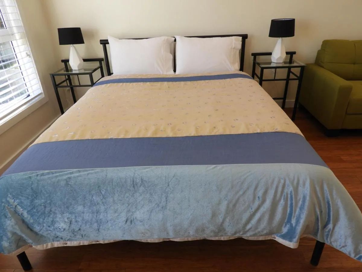 Image 1 of Guesthouse with Pool & BBQ – 10 kms from CBD