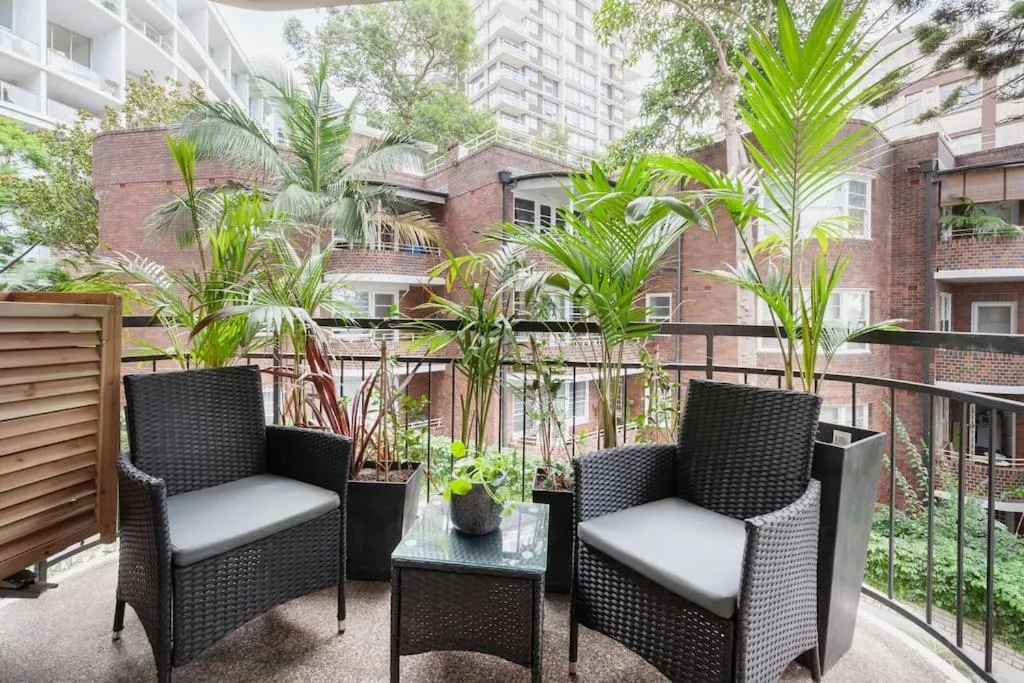 Image 6 of Harbourside Style, 2 Bed, A/C, Pool -Elizabeth Bay