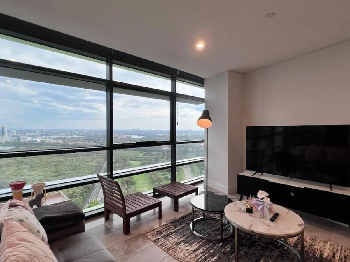 Image 4 of High Level Fabulous View 4Beds APT in Olympic Park