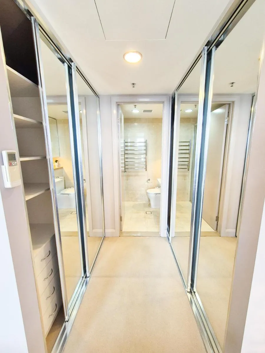 Image 4 of Holiday Style 3 Bedroom Apartment in Olympic Park