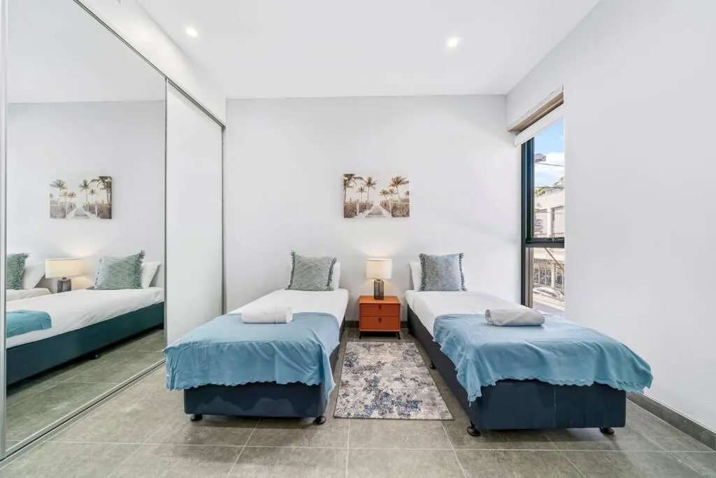 Image 1 of King’s Deluxe in Newtown
