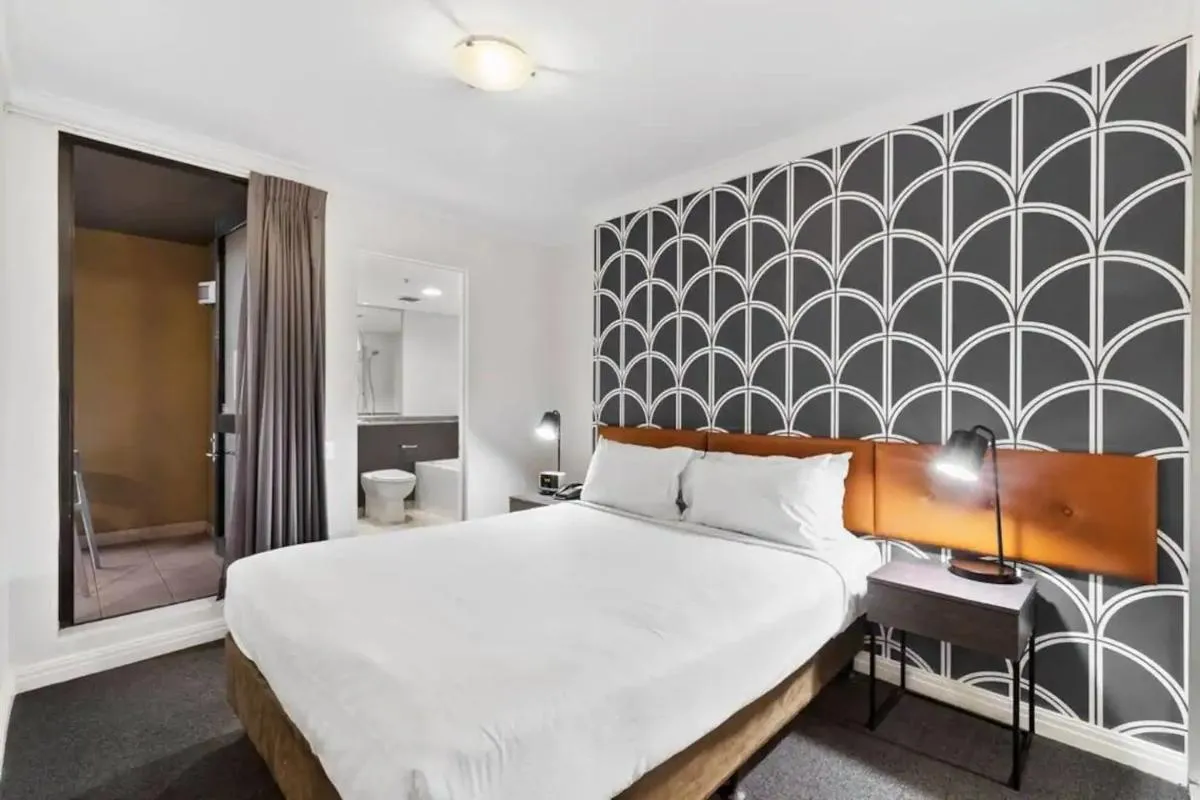 Image 6 of KozyGuru Haymarket Mantra 2 Bedroom High Level NHA653-1601