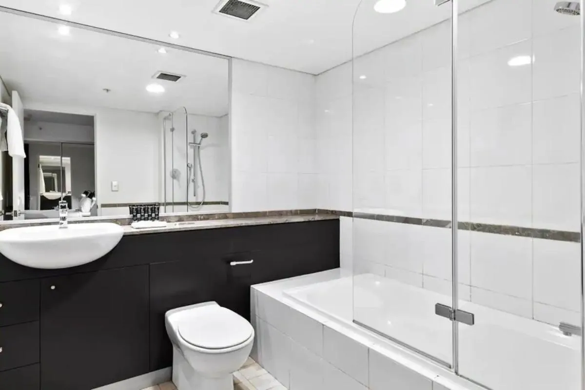 Image 2 of KozyGuru Haymarket Mantra 2 Bedroom High Level NHA653-1601