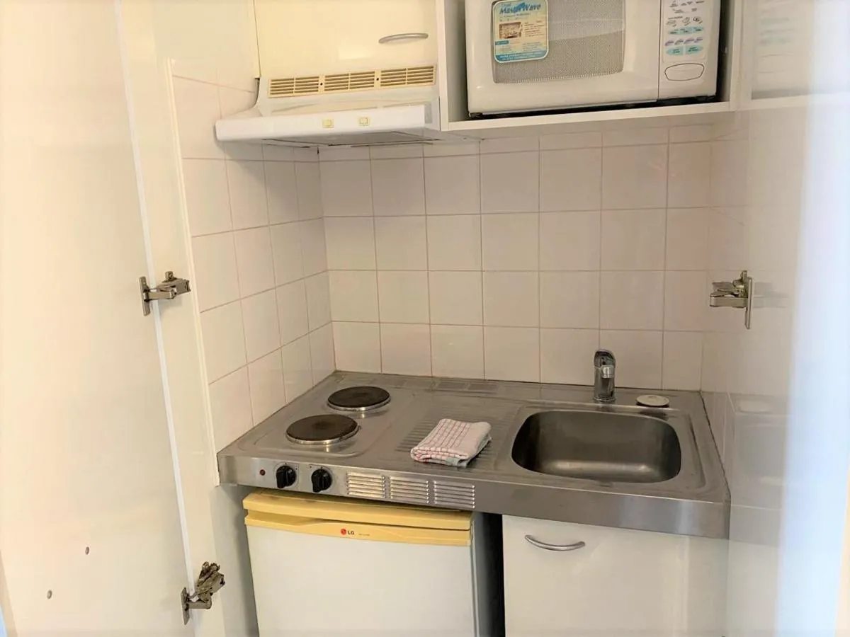 Image 2 of KozyGuru / Haymarket SYD / Cozy Warm / 1 Bed APT / NHA317-546B