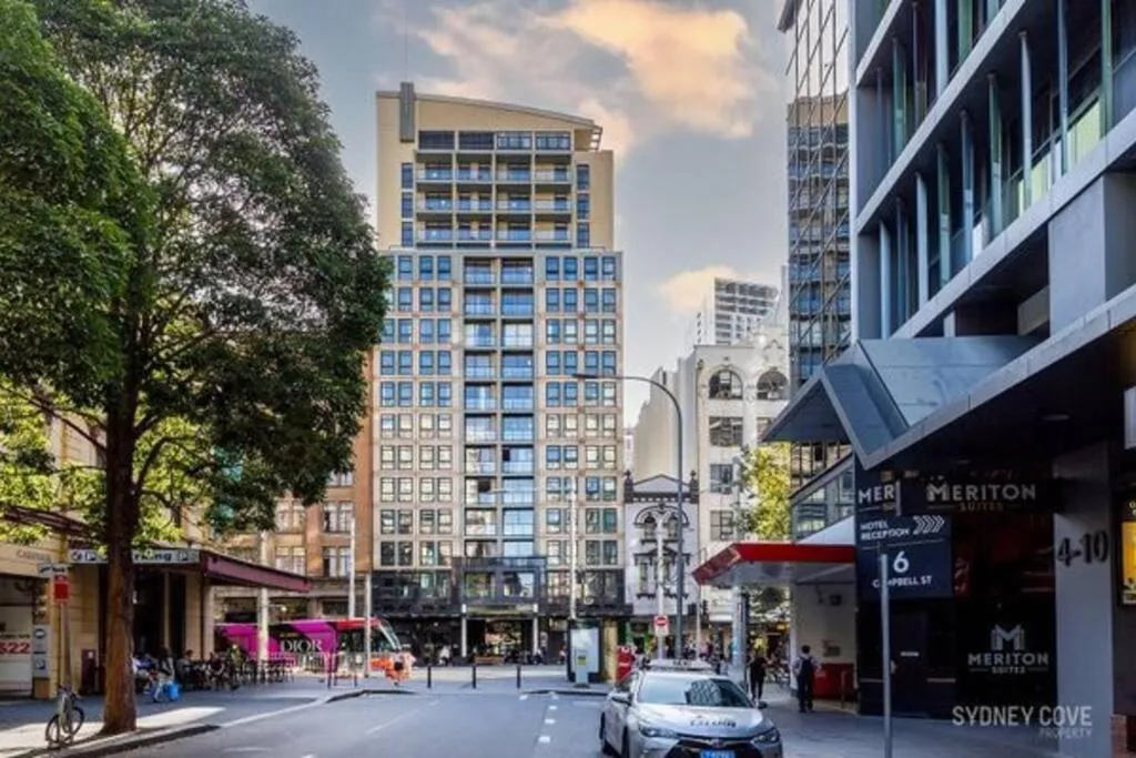 Image 5 of KozyGuru / Sydney CBD Studio / Walk to Chinatown / NHA653-913