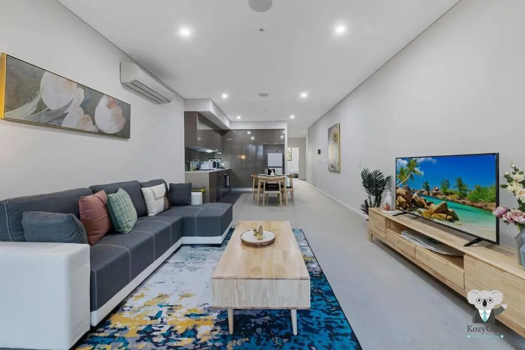 Image 4 of KozyGuru / Wentworth Point / 2B Cosy Apt / NWP001