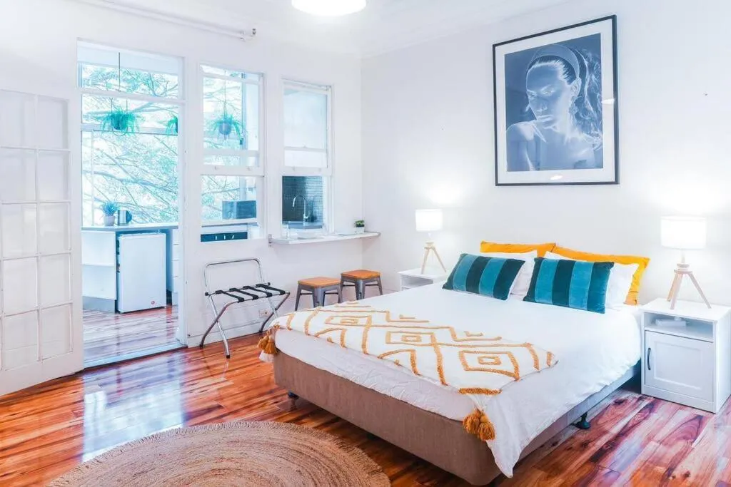 Image of Large Studio Near Train & Sydney Tower
