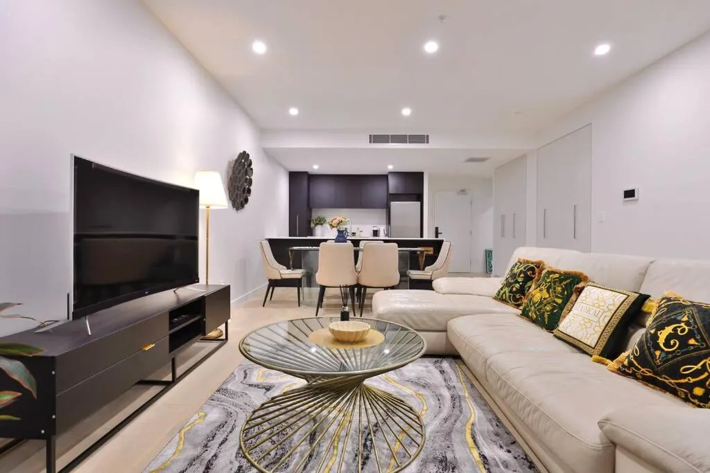 Image of Leichhardt Serene Retreat – Views, Parking, Ease