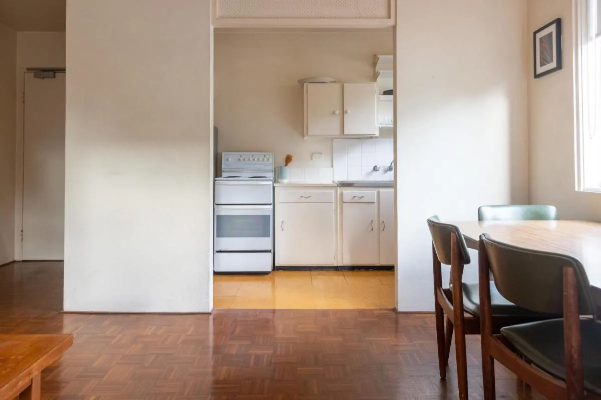 Image 4 of Light-Filled Paddington Studio with Parking