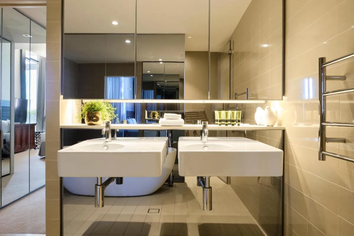 Image 2 of Luxury Bondi Beachside Apartment – Pacific